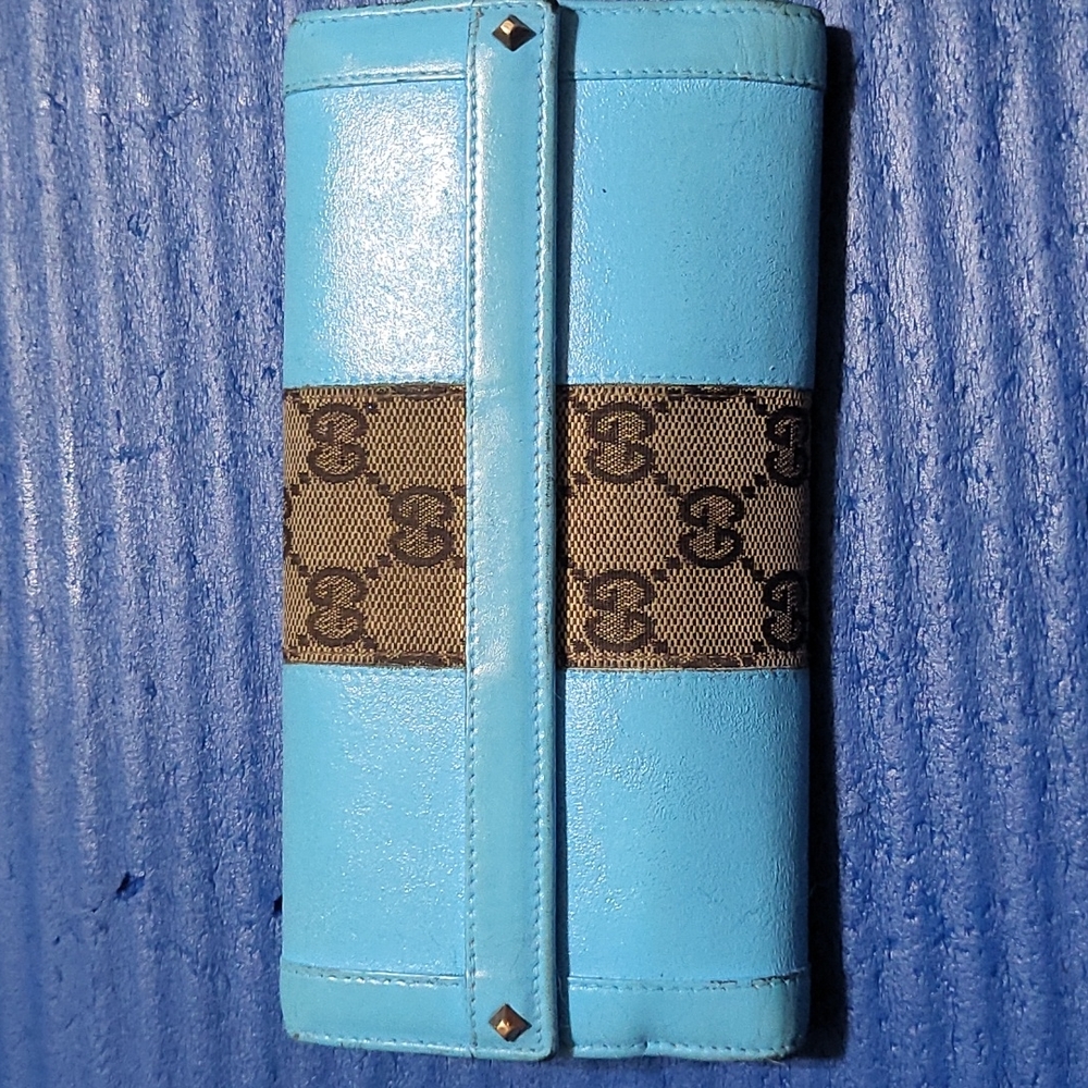 Authentic Gucci Wallet Baby Blue